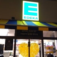 รูปภาพถ่ายที่ EDEKA โดย Sven G. เมื่อ 1/26/2018