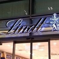 Photo taken at Lindt by Sven G. on 7/5/2018