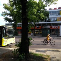 Photo taken at H Wiebestraße / Huttenstraße by Sven G. on 6/17/2019