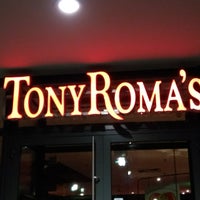 Photo taken at Tony Roma&amp;#39;s by Sven G. on 11/8/2018