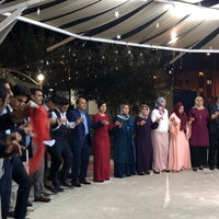 Photo taken at Kale Cafe &amp;amp; Paintball &amp;amp; Kır Düğünü by Ayşe Tatar on 11/4/2018
