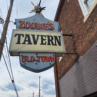Foto tomada en Zoobie&amp;#39;s Old Town Tavern  por Rod A. el 5/15/2021