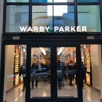 Foto scattata a Warby Parker da J-MINK il 1/28/2017