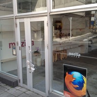 Photo taken at Mozilla Japan オフィス by TOMOTAKA S. on 5/12/2013