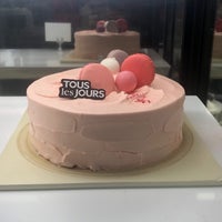 Photo taken at Tous les Jours by Claire J S. on 4/22/2019