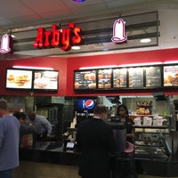 Photo taken at Arby&amp;#39;s by Eloy P. on 11/6/2015