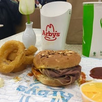 Photo taken at Arby&amp;#39;s by Eloy P. on 4/3/2016
