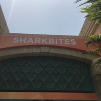 5/13/2017 tarihinde Mac K.ziyaretçi tarafından Shark Bites'de çekilen fotoğraf