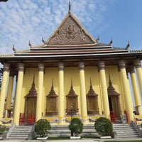 Photo taken at Wat Debsirindrawas by Stephane 🇲🇫🇹🇭 on 1/27/2024