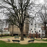 Photo taken at Jardin du Carré Baudouin by Stephane 🇲🇫🇹🇭 on 1/27/2022