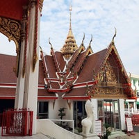 Photo taken at Wat Plub Pla Chai by Stephane 🇲🇫🇹🇭 on 1/27/2024