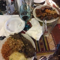 รูปภาพถ่ายที่ Yassa African Restaurant โดย Sobe S. เมื่อ 8/13/2017