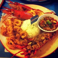 Photo taken at Loobie Lobsters &amp;amp; Shrimps by Wenny A. on 5/12/2013