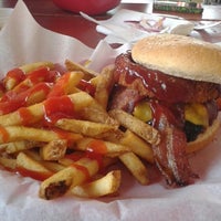 Photo taken at Teddy&amp;#39;s Burger Joint by Jan H. on 6/22/2013