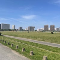 Photo taken at 多摩川緑地野球場 by Konu on 4/20/2024