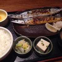 Photo taken at 焼魚食堂 魚角 経堂店 by Kyo S. on 10/23/2014