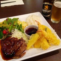 รูปภาพถ่ายที่ Waiiha Sushi &amp;amp; Japanese Dining โดย Daniel K. เมื่อ 10/7/2012