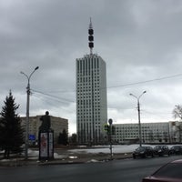 Photo taken at Площадь Ленина by Nikolai X. on 4/11/2017