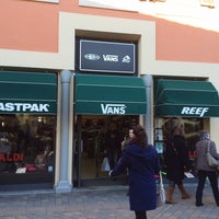 Vans top outlet serravalle