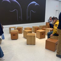 Photo taken at Apple Woodfield by Mike L. on 11/10/2019