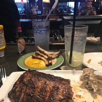 Photo taken at Applebee&amp;#39;s Grill + Bar by Angel O. on 5/16/2018
