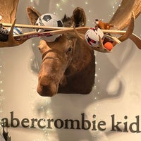 Photo taken at Abercrombie &amp;amp; Fitch by Viktor T. on 12/24/2021