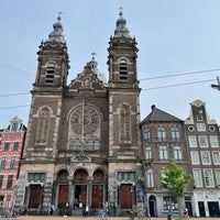 Photo taken at Basiliek van de Heilige Nicolaas (Nicolaaskerk) by Olivier B. on 5/14/2023