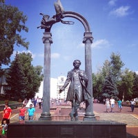 Photo taken at Памятник А.С. Пушкину by Lesya B. on 8/9/2014