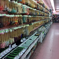 Earrings Plaza Jewelry Store in Koreatown