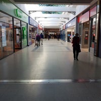 Foto tirada no(a) Telford Shopping Centre por Richard P. em 11/8/2017