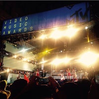 Photo taken at 2014 MTV Video Music Awards by Licxander D. on 8/31/2015