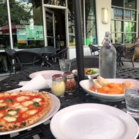 Снимок сделан в Bavaro&amp;#39;s Pizza Napoletana &amp;amp; Pastaria пользователем BA 10/1/2021