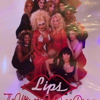 2/13/2019 tarihinde Liz H.ziyaretçi tarafından Lips Drag Queen Show Palace, Restaurant &amp;amp; Bar'de çekilen fotoğraf