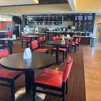 Photo taken at Courtyard by Marriott Melbourne West by Rodrigo A. on 4/19/2024