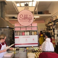 Photo taken at Sibby&amp;#39;s Cupcakery by Rodrigo A. on 1/28/2020