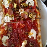 6/17/2013 tarihinde Food D.ziyaretçi tarafından Forno Pizzeria &amp;amp; Trattoria'de çekilen fotoğraf