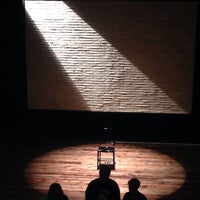 Foto diambil di Ensemble Theatre Cincinnati oleh Kate_the_Great pada 5/7/2014