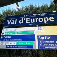 Foto diambil di Val d&amp;#39;Europe oleh Oil I. pada 3/20/2024