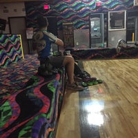 Foto tirada no(a) Spinnations Skating Center por Debo M. em 12/6/2016