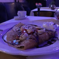 Photo taken at Oasis Mediterranean Cuisine by Bayan 💅🏼🎀 on 11/1/2018