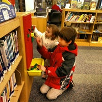 Photo taken at Half Hollow Hills Community Library by Stefan on 12/23/2012