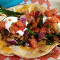 Foto tirada no(a) Seven Lives - Tacos y Mariscos por Will L. em 11/4/2012