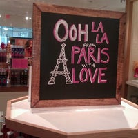 Photo taken at Bath &amp;amp; Body Works by Oh SoPretty R. on 9/18/2012