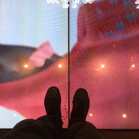 Photo taken at Hike Nike NYC Pop-Up Shop by Devonta on 11/13/2015