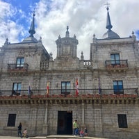 Снимок сделан в Ayuntamiento de Ponferrada пользователем Jose P. 6/15/2019