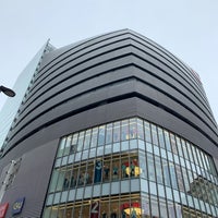 ユニクロ Clothing Store In Osaka ユニクロ Clothing Store In Osaka