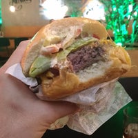 Photo taken at Public Burger by Rafael P. on 8/17/2018
