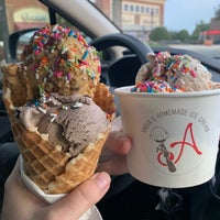 Снимок сделан в Andia&amp;#39;s Homemade Ice Cream пользователем Lindsey 10/4/2020