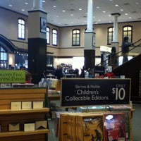 Barnes & Noble - Easton - Columbus, OH