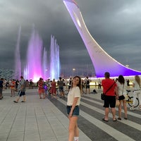 Photo taken at Поющие Фонтаны / Singing Fountains by Ulyana B. on 6/27/2020